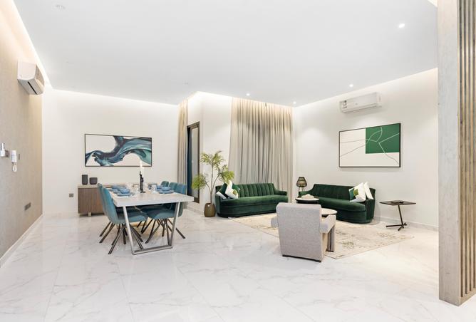 شقة 3 غرف في Al Qirawan