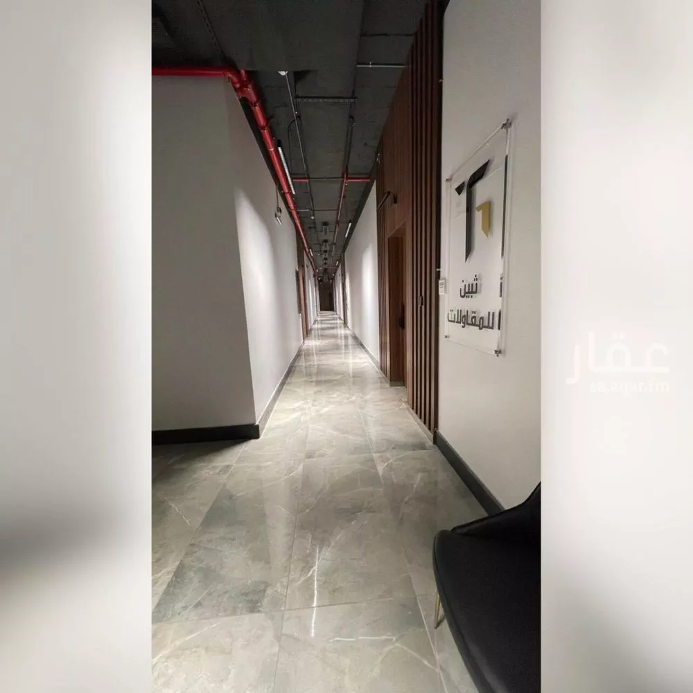 مكتب 105 م² في الصوارى 2