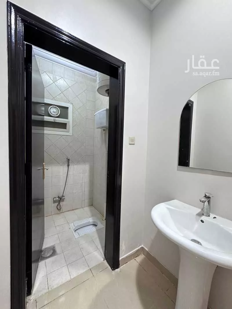 3 bedroom apartment in Ishbiliyah, Riyadh 6