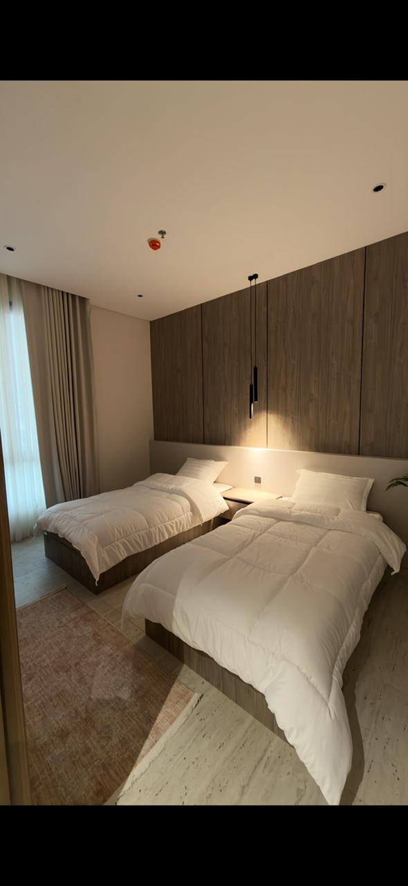 شقة 3 غرف في عرقة 5