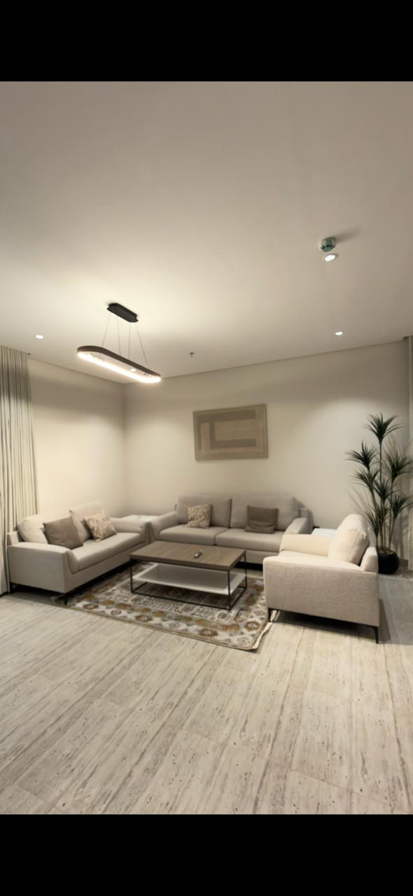 شقة 3 غرف في عرقة 1