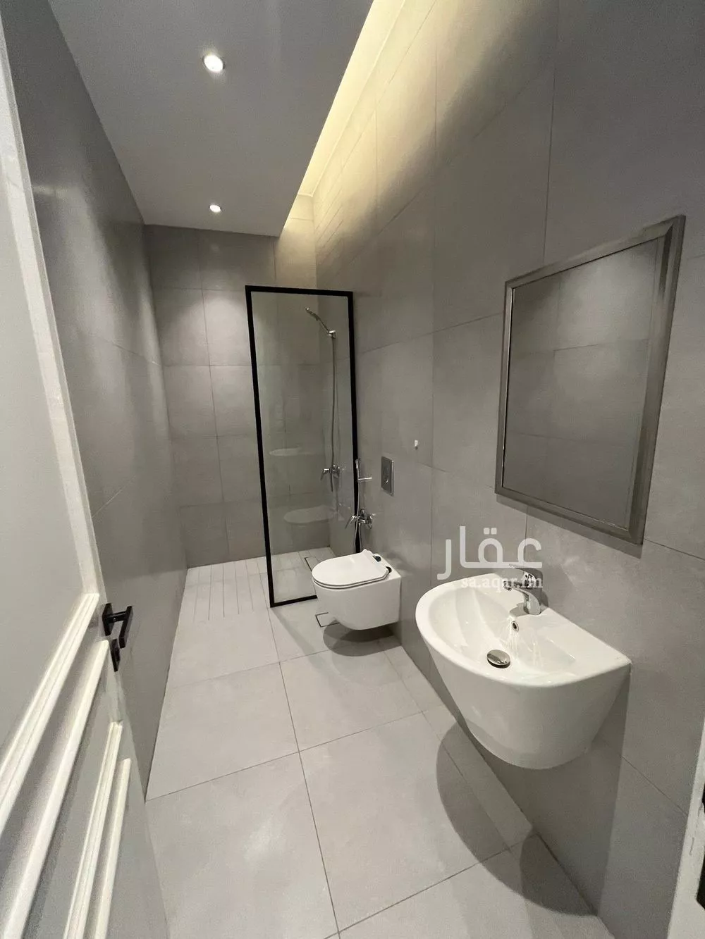 3 bedroom apartment in Al Malqa 14