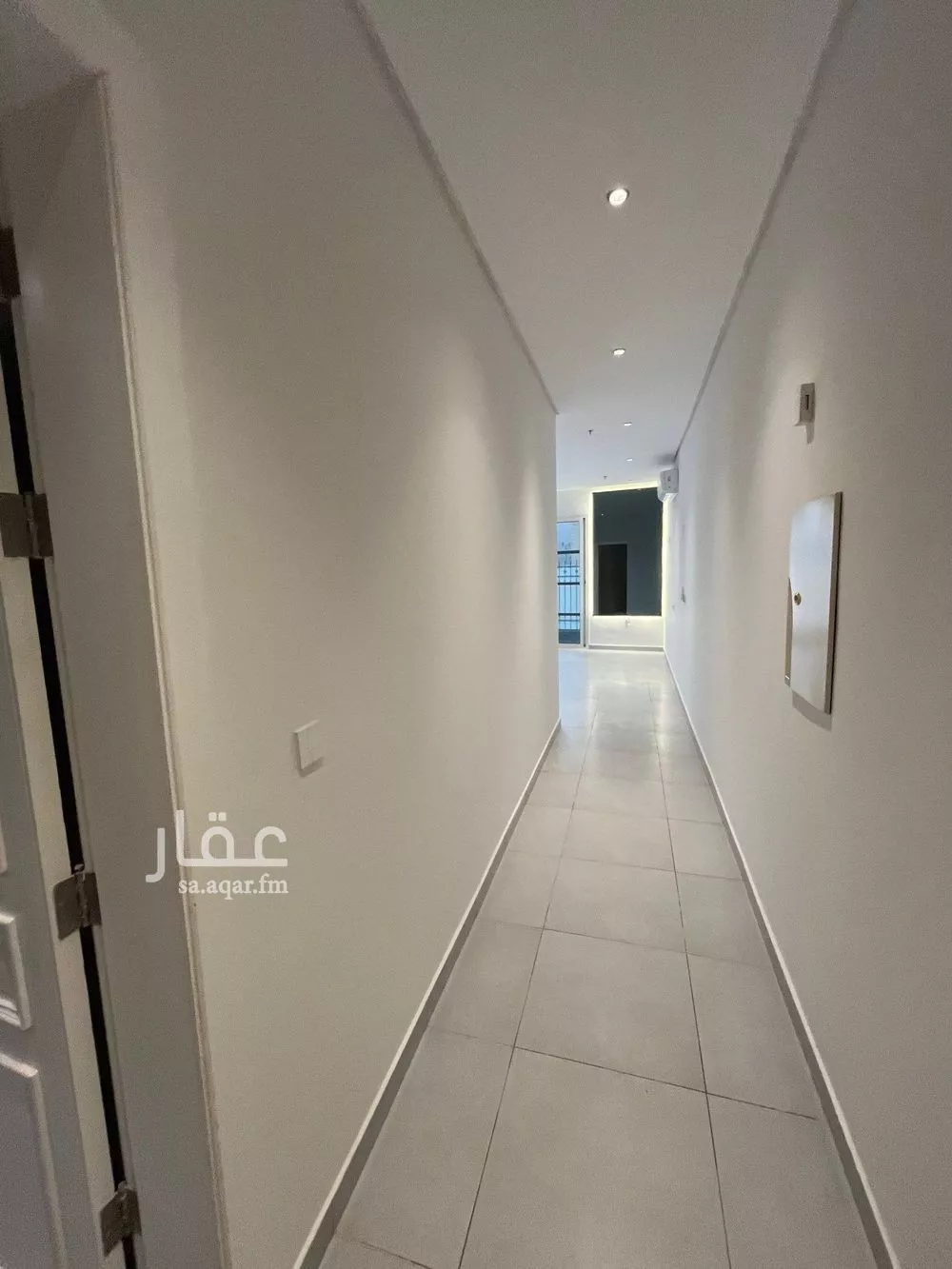 شقة 3 غرف في الملقا 5