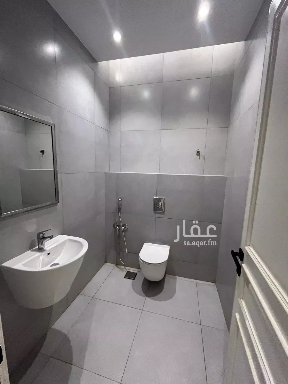 3 bedroom apartment in Al Malqa 7