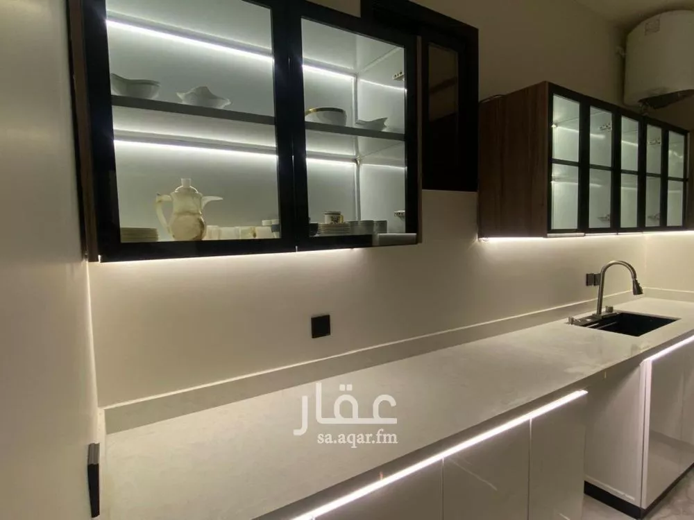 دور 3 غرف في العارض 15