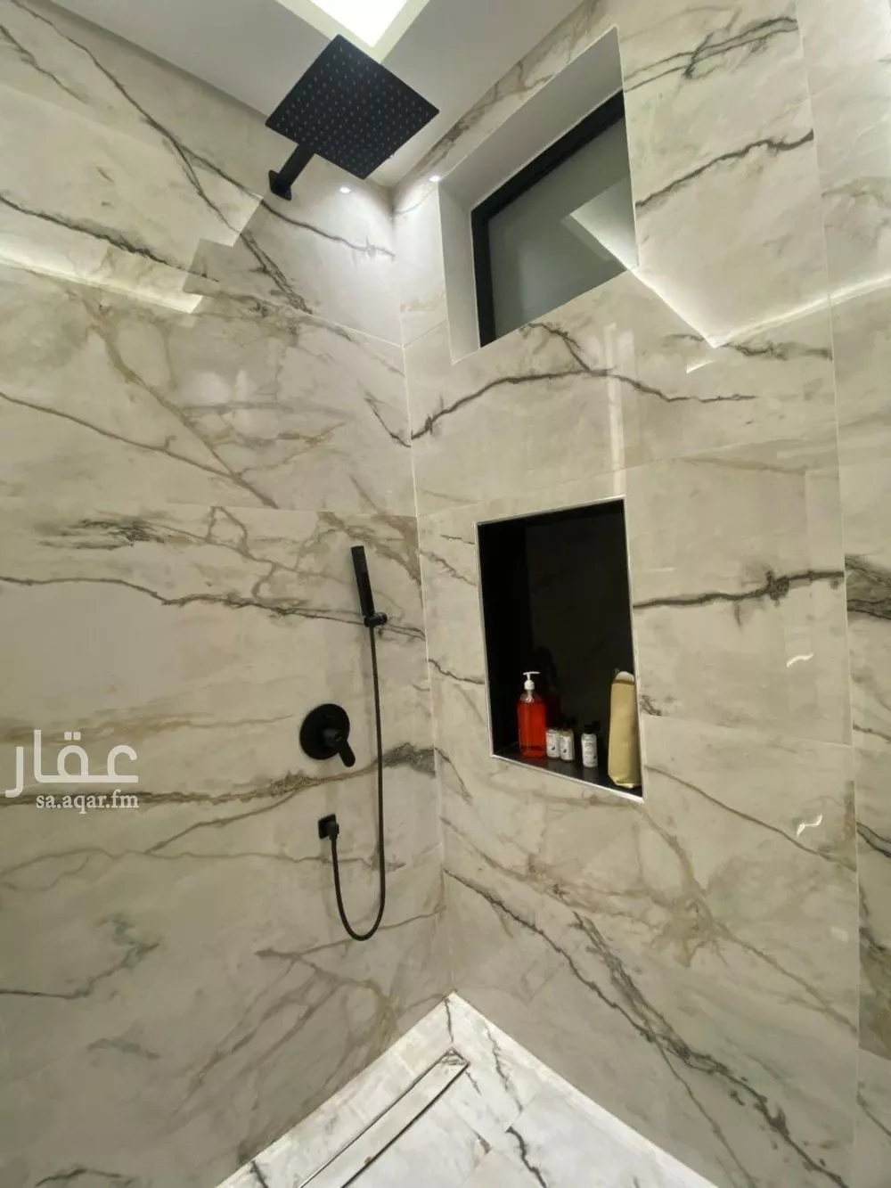 دور 3 غرف في العارض 19