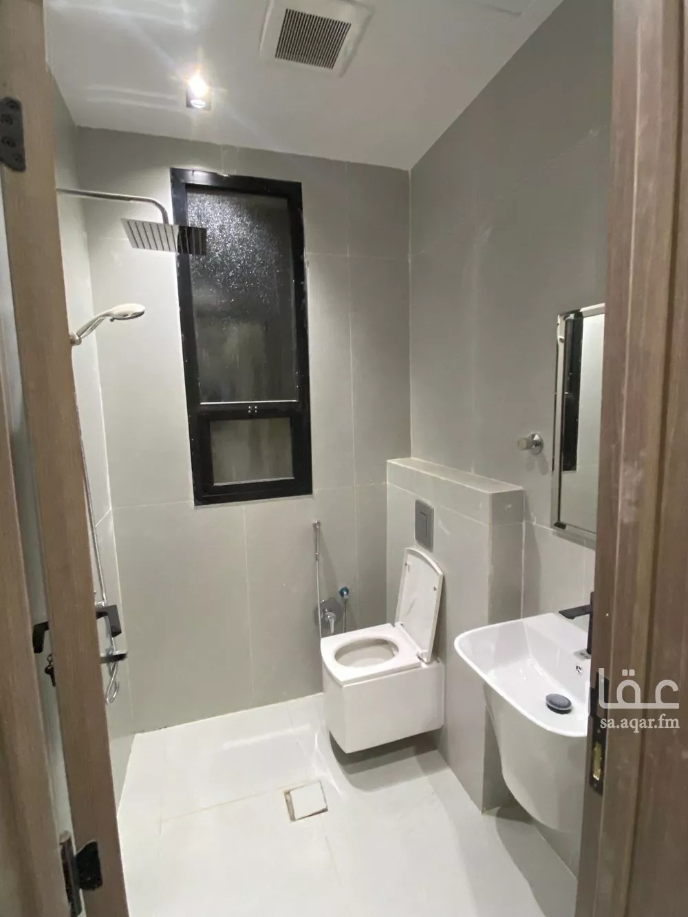 شقة 4 غرف في الرمال 5