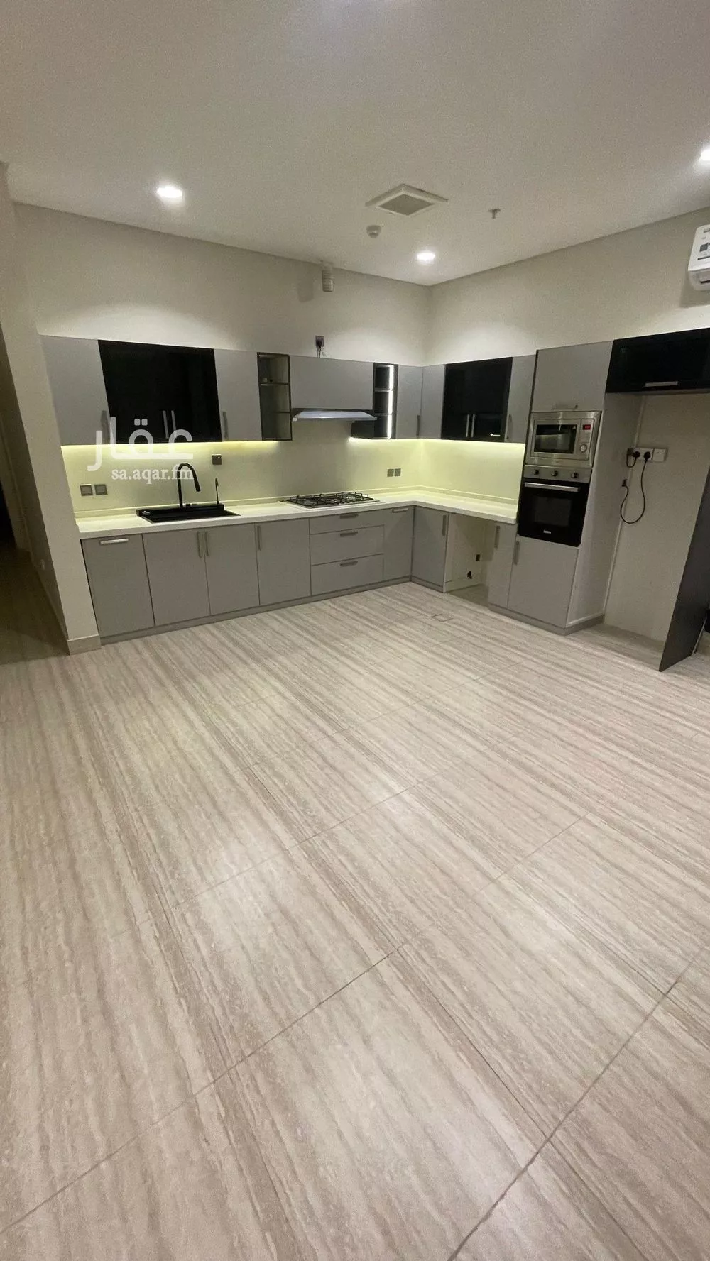 شقة 3 غرف في الرمال 4