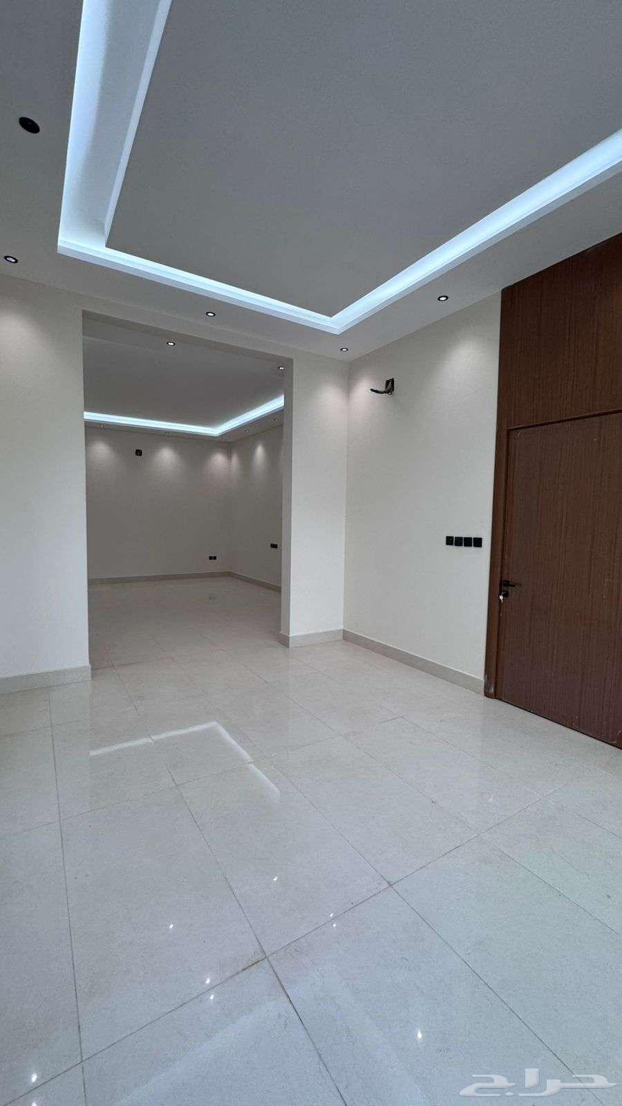 فيلا 8 غرف في الرمال 3