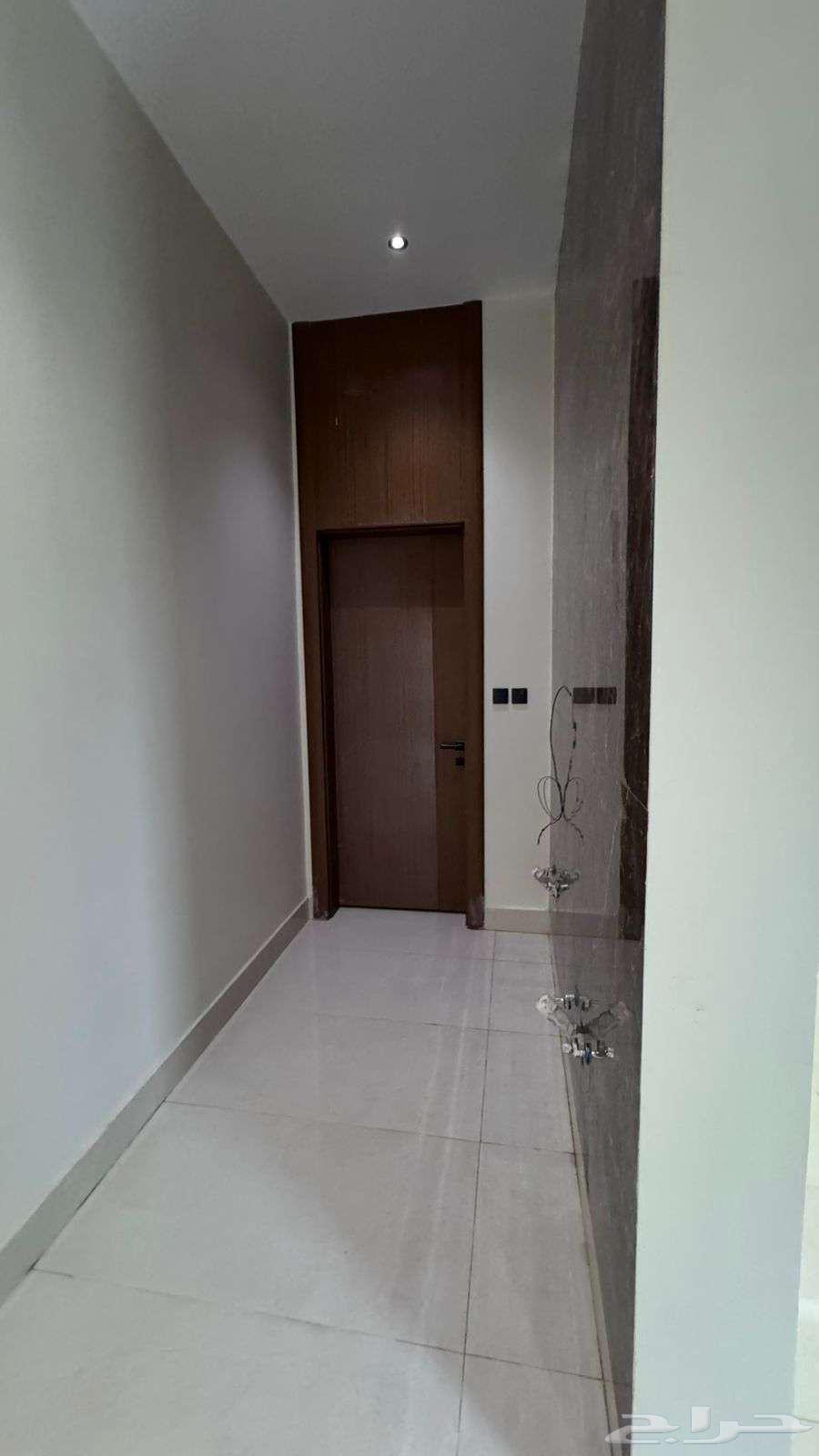 فيلا 8 غرف في الرمال 5