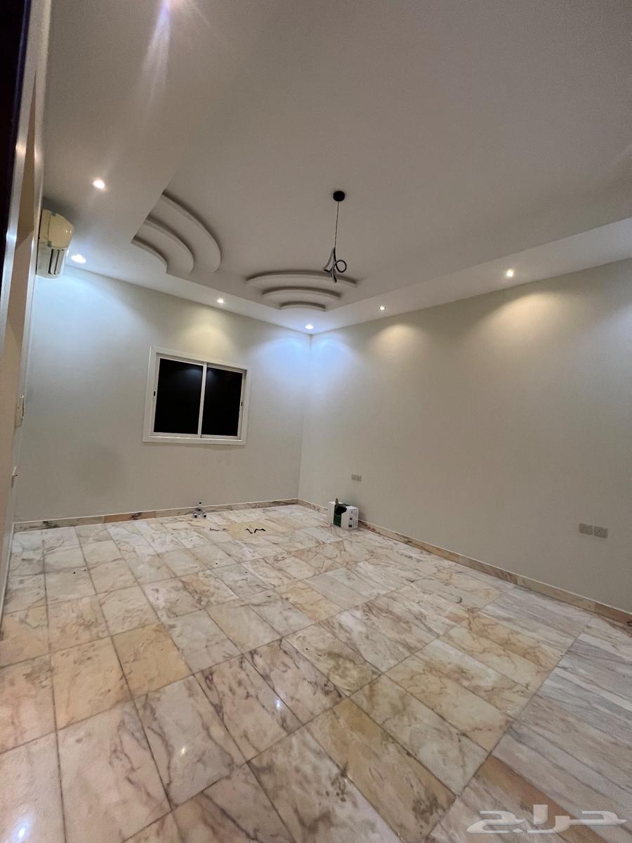 فيلا 6 غرف في العارض 4