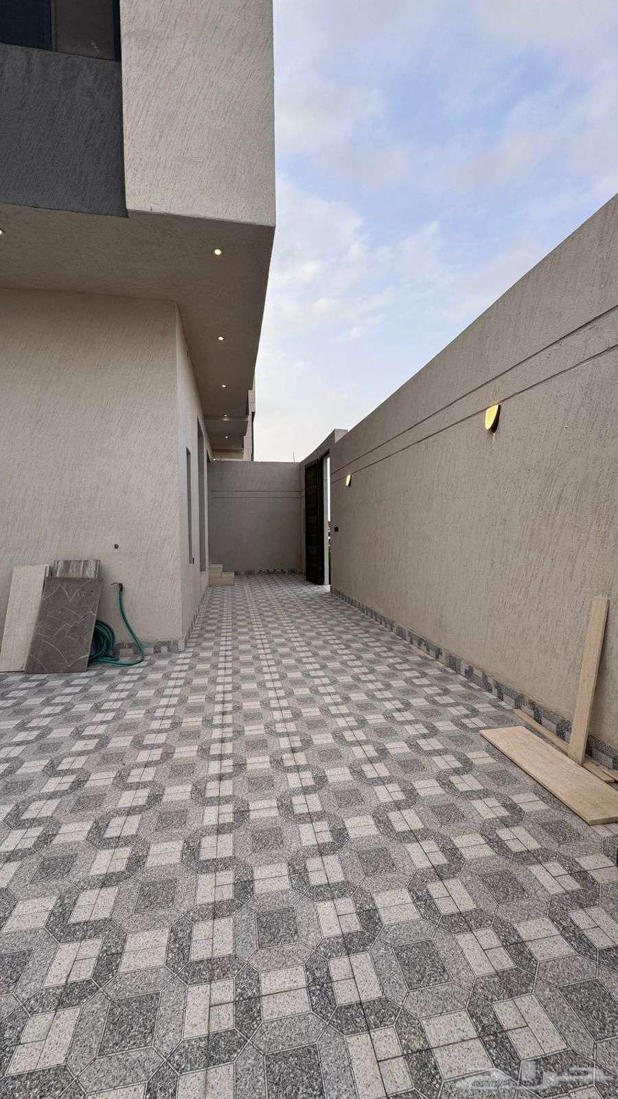 فيلا 9 غرف في الرمال 3