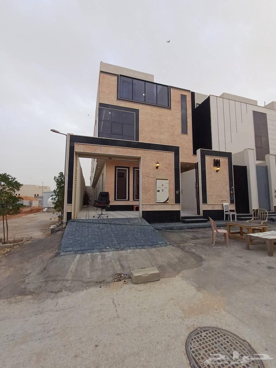 فيلا 7 غرف في المرجان 1