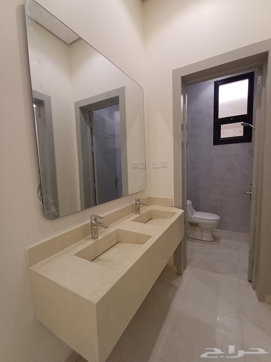 فيلا 7 غرف في المرجان 4