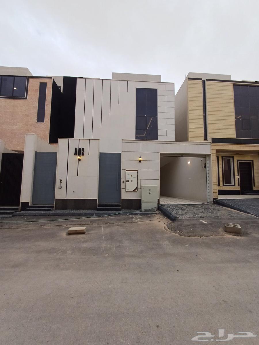 فيلا 7 غرف في المرجان 1