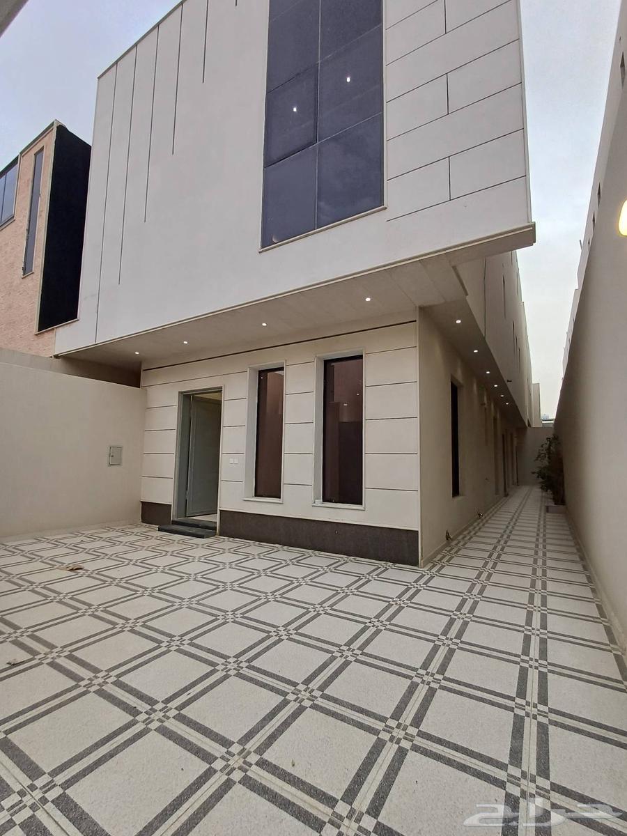 فيلا 7 غرف في المرجان 2