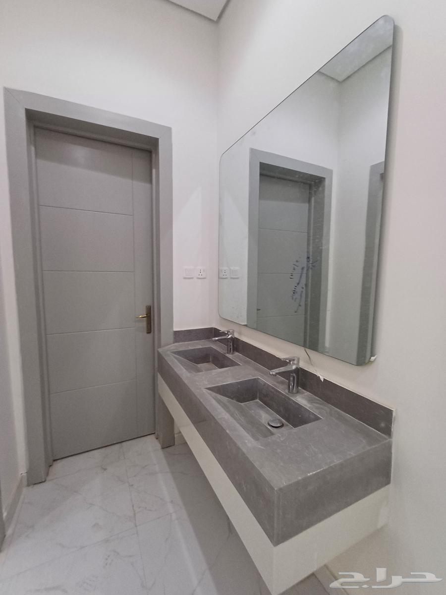 فيلا 7 غرف في المرجان 4