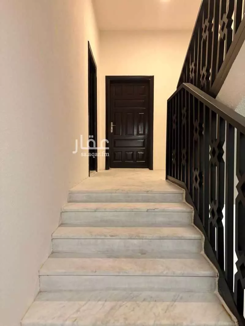 3 bedroom floor in King Faisal 2