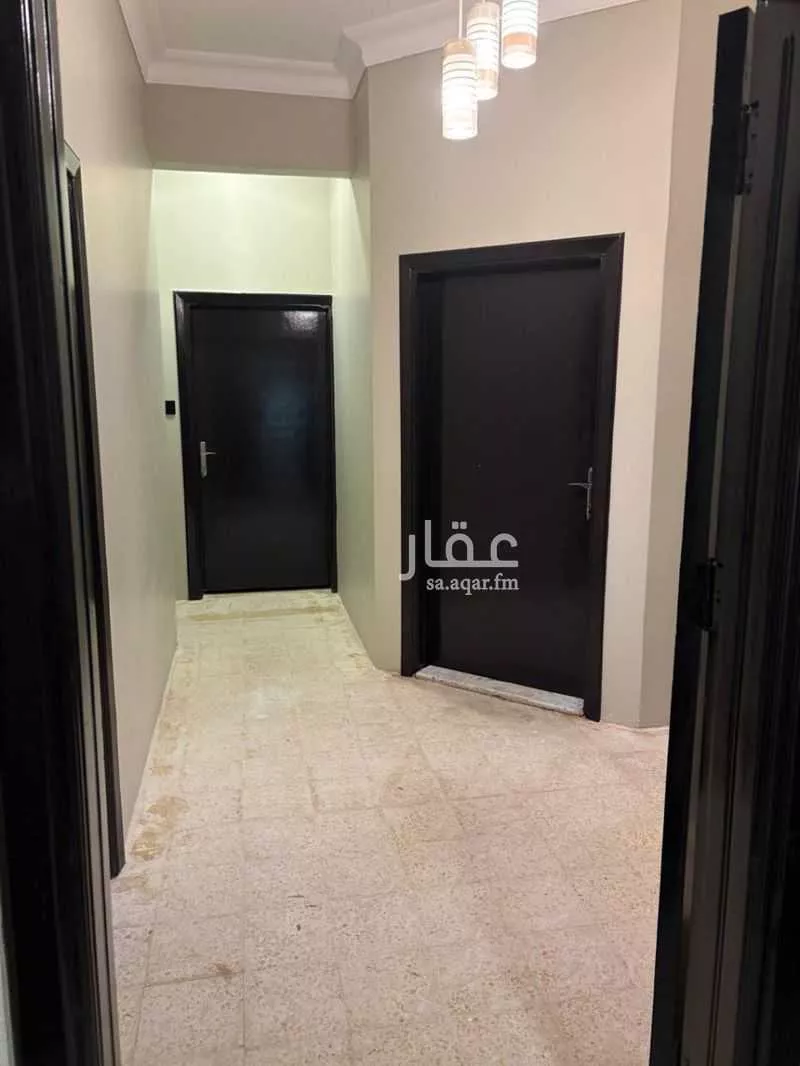 3 bedroom floor in King Faisal 4