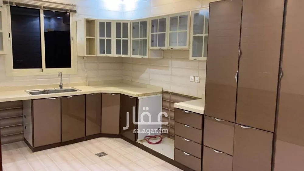 دور 5 غرف في الملقا 17