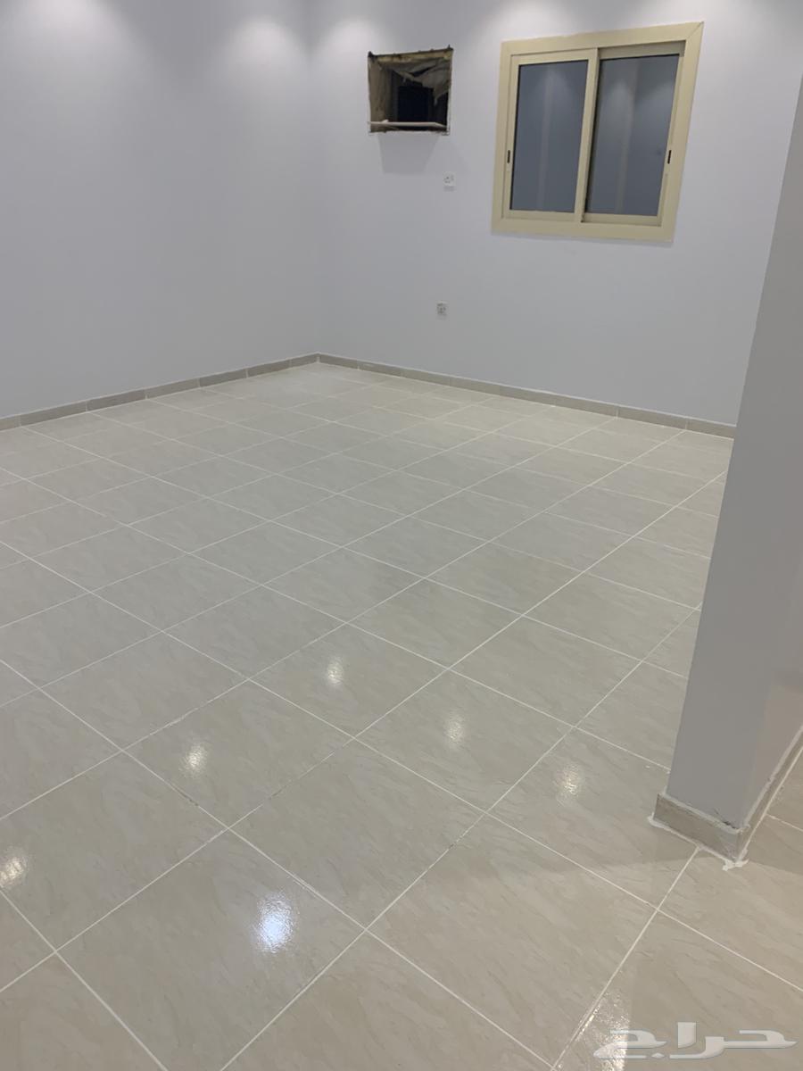 شقة  في الواحة 5