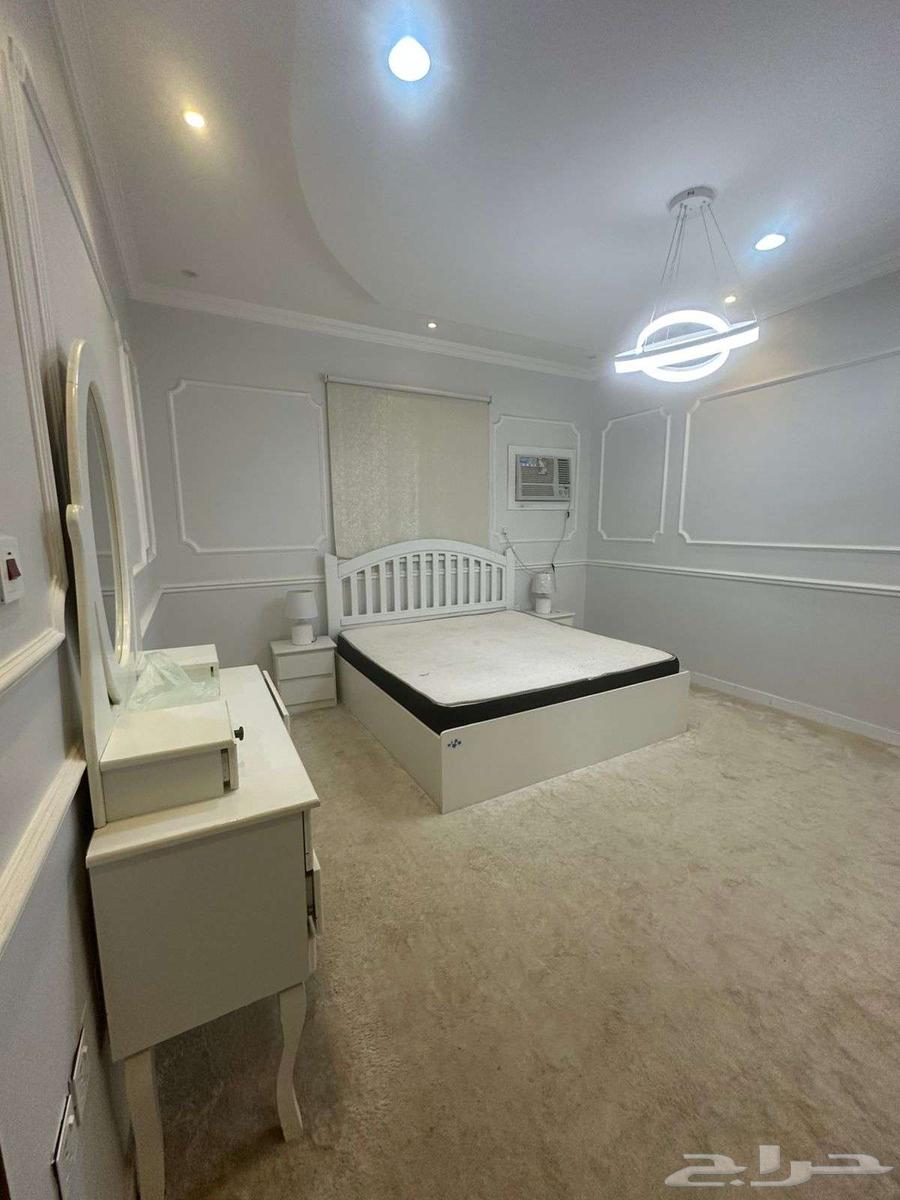 شقة 4 غرف في الواحة 2