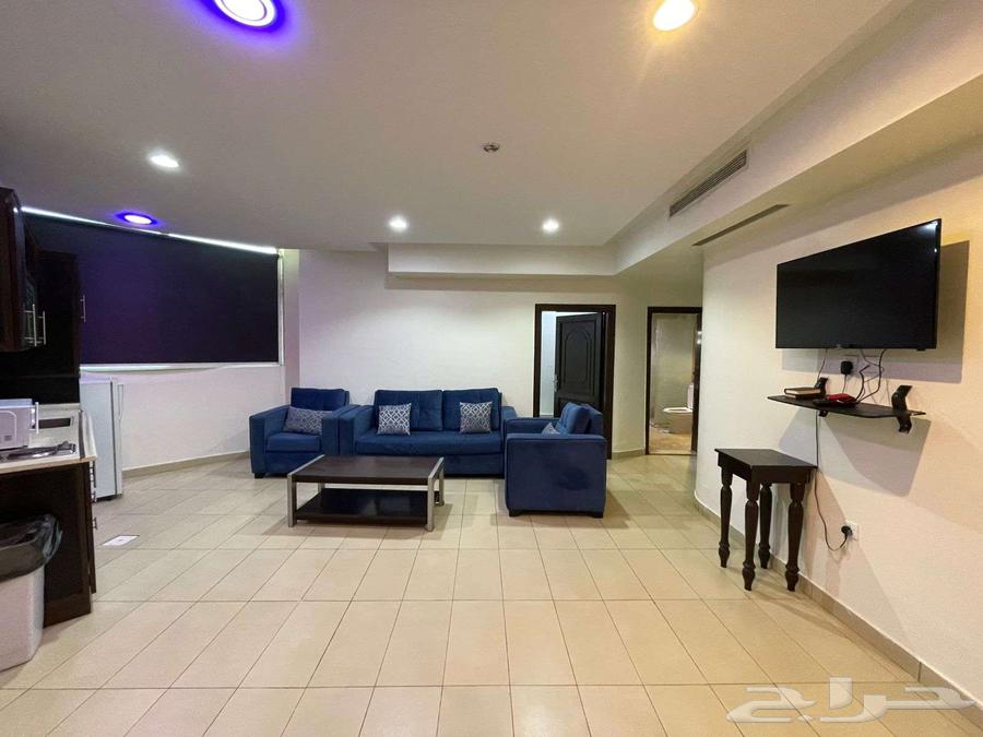شقة 1 غرف في الرويس 3