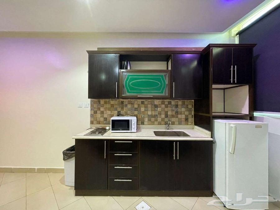 شقة 1 غرف في الرويس 4