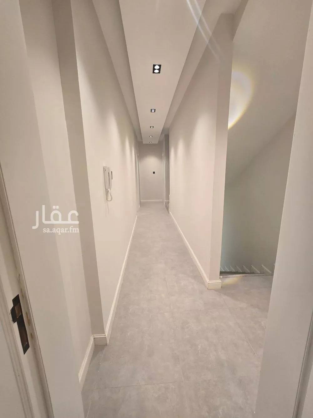 فيلا 4 غرف في العارض 17