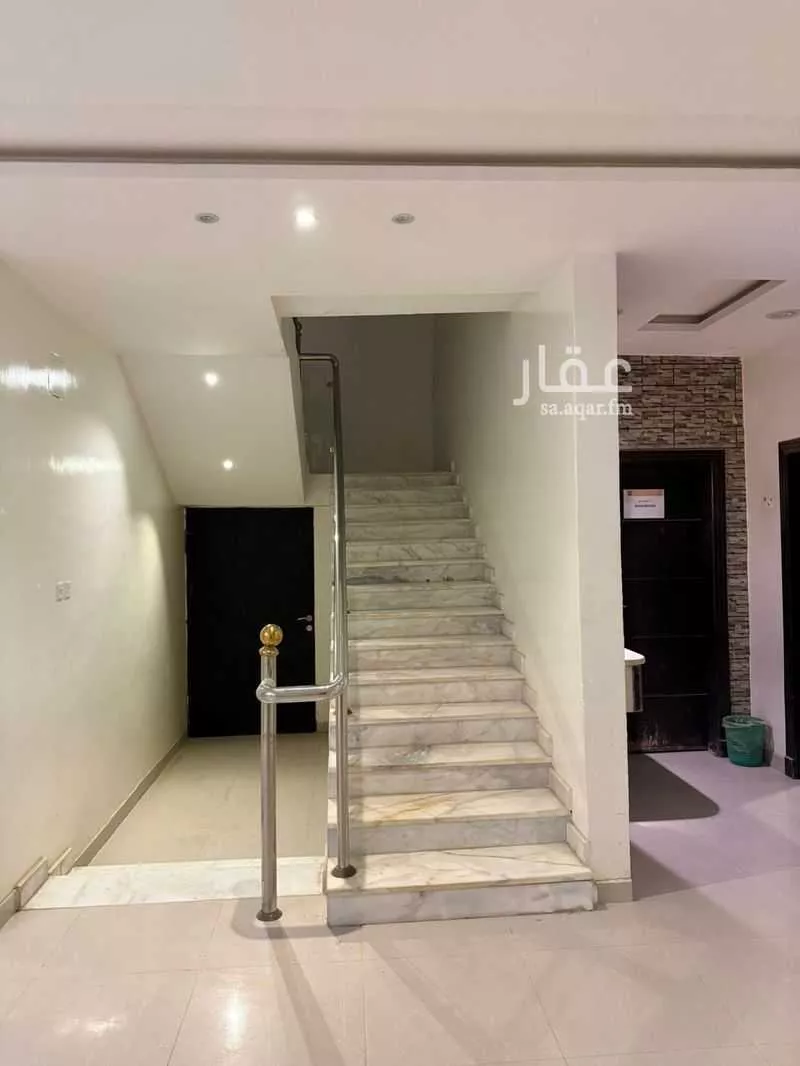 فيلا 5 غرف في بدر 2