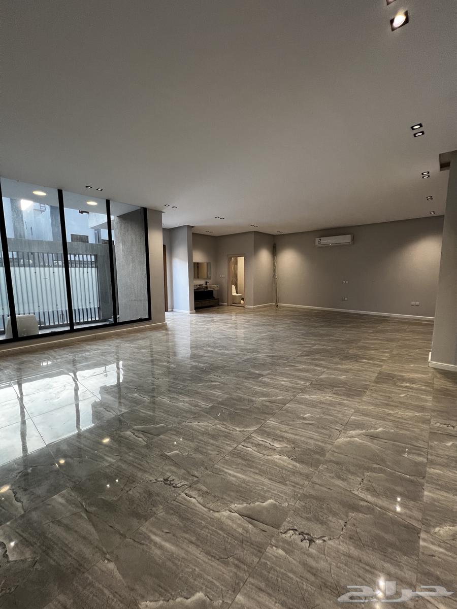 فيلا 6 غرف في الزمرد 3