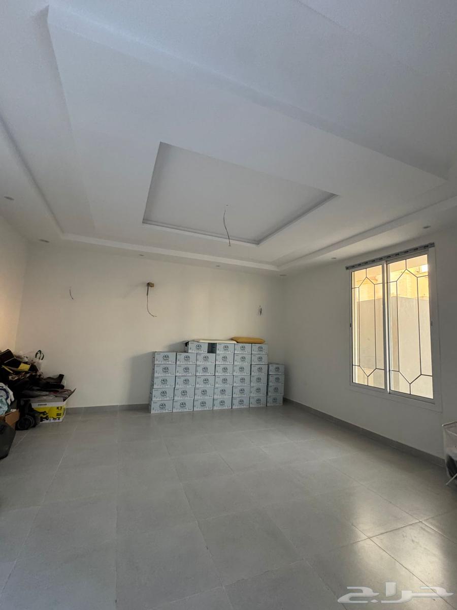 فيلا 9 غرف في الزمرد 3