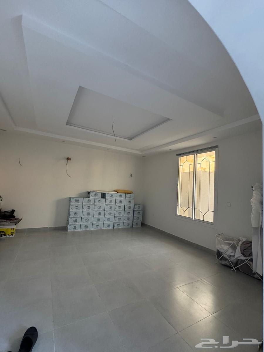 فيلا 9 غرف في الزمرد 4