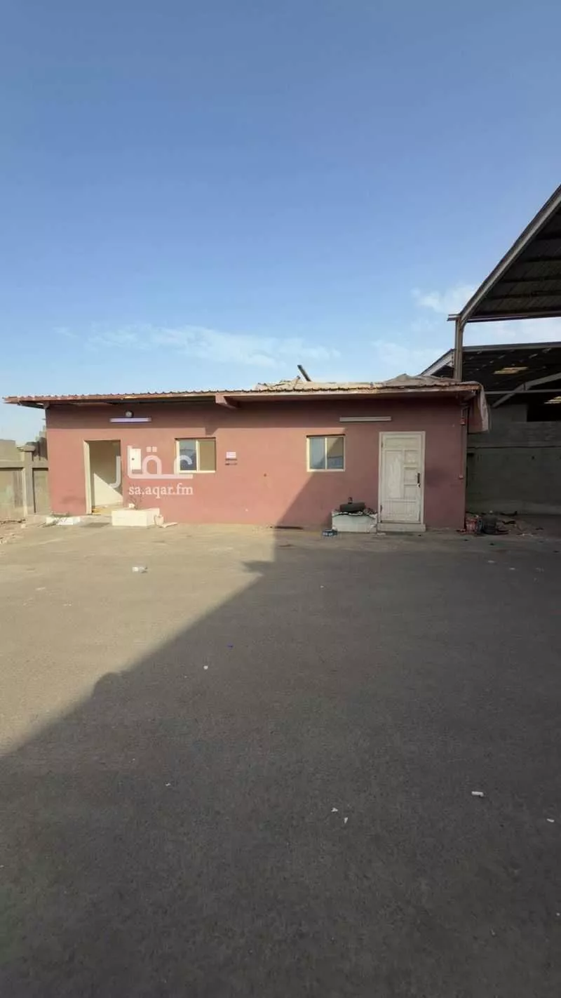 مستودع 9566 م² في الاميرعبدالمجيد 5