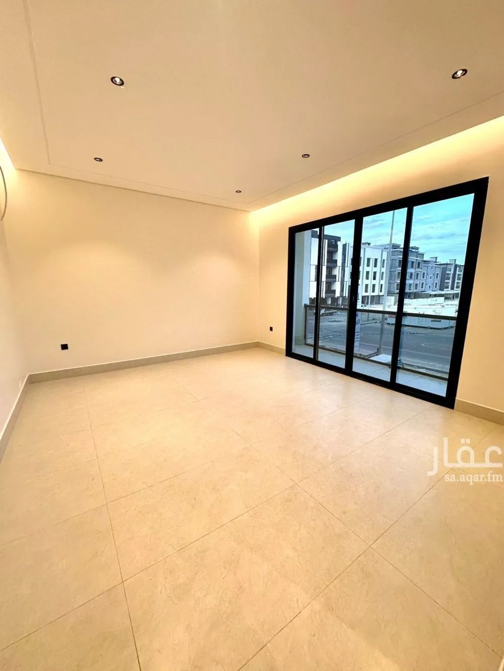 شقة 5 غرف في الشعلة 3