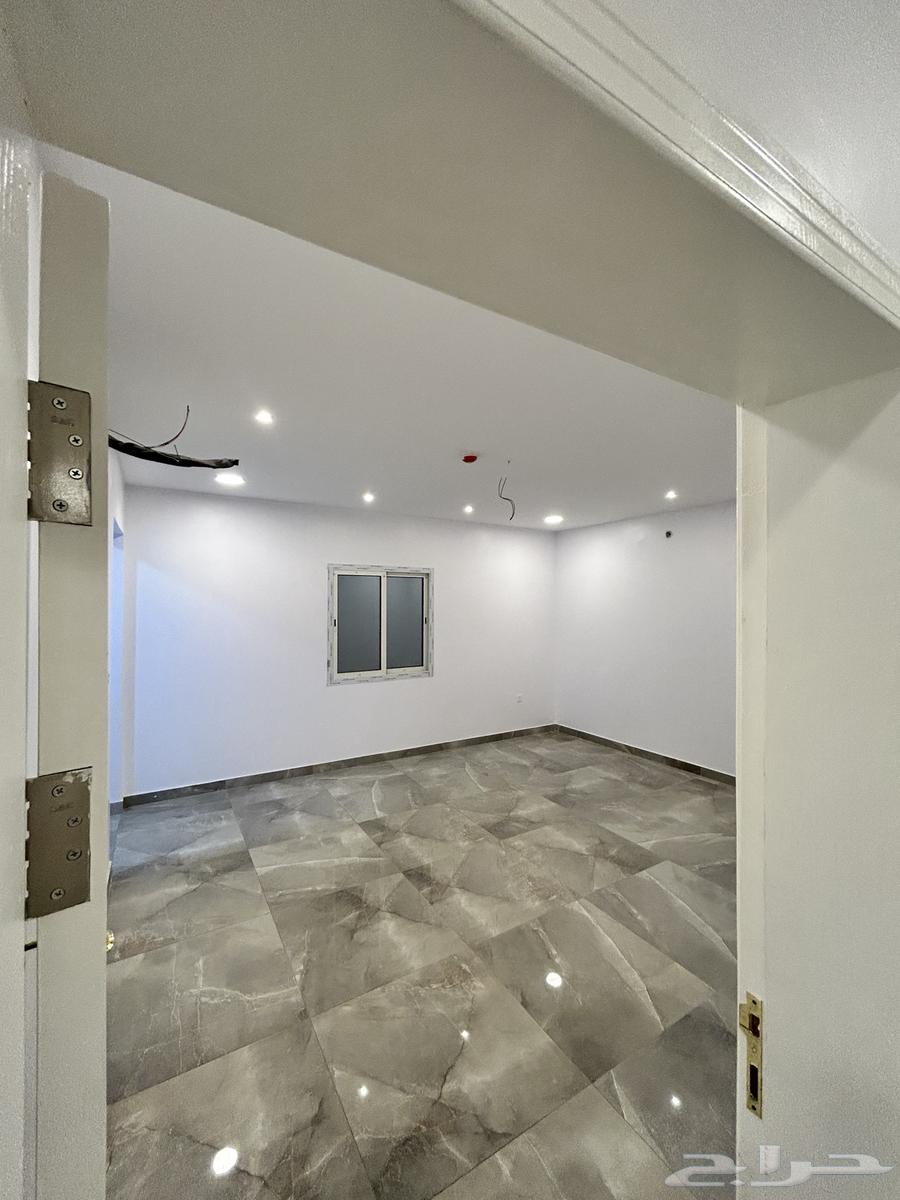 شقة 5 غرف في الفردوس 5