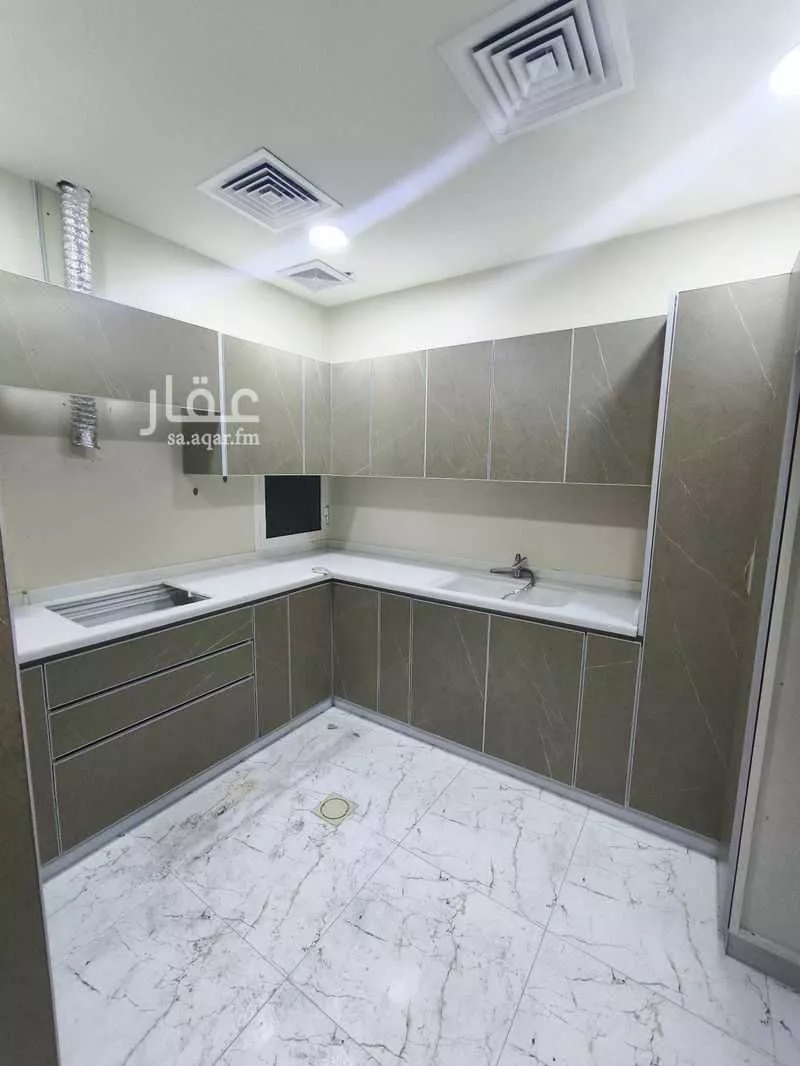 4 bedroom apartment in Al Muntazah, Eastern Province 10