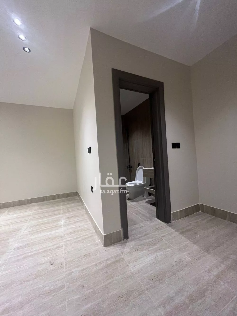 شقة 4 غرف في الندى 5