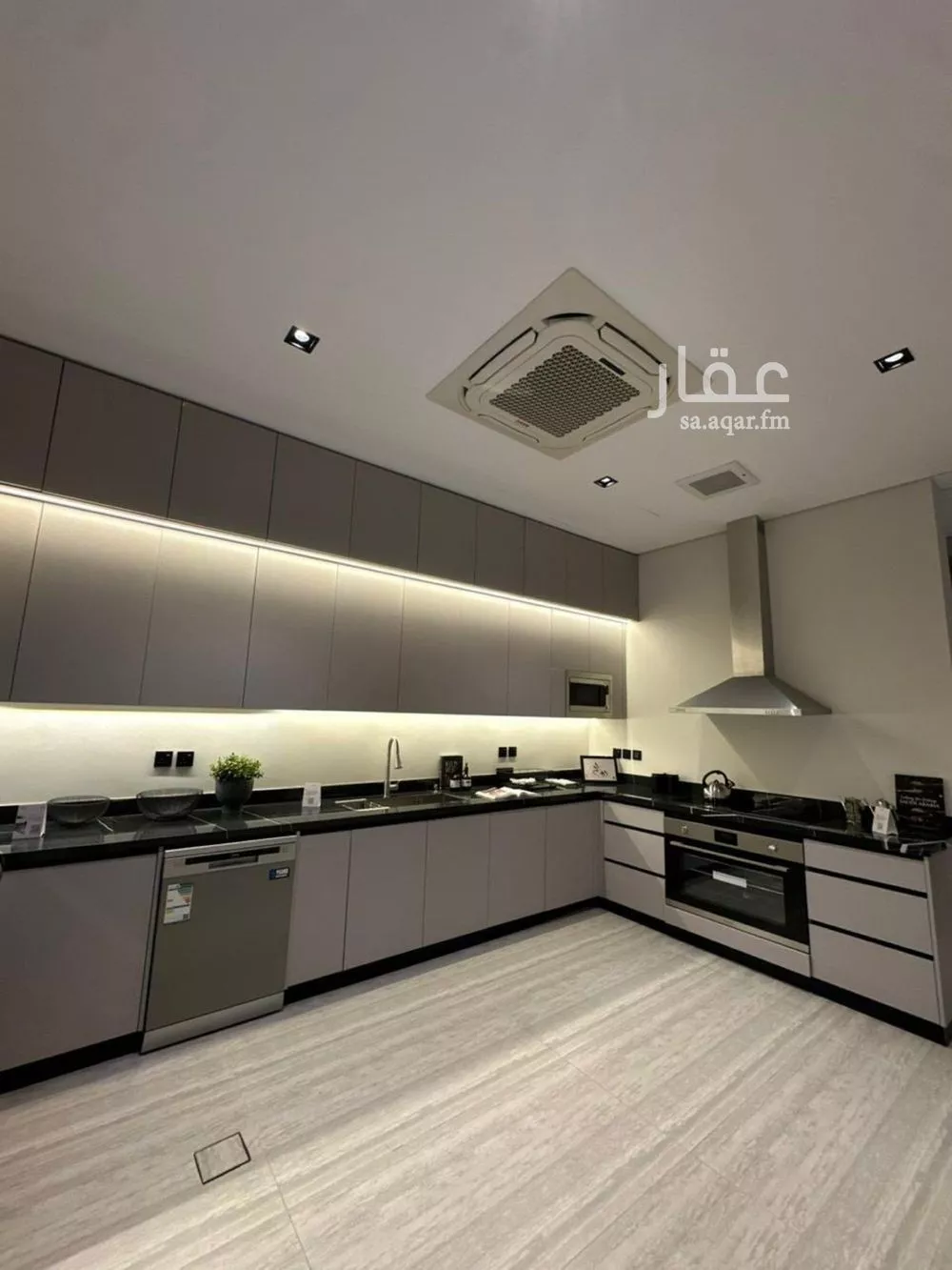 فيلا 5 غرف في النرجس 4