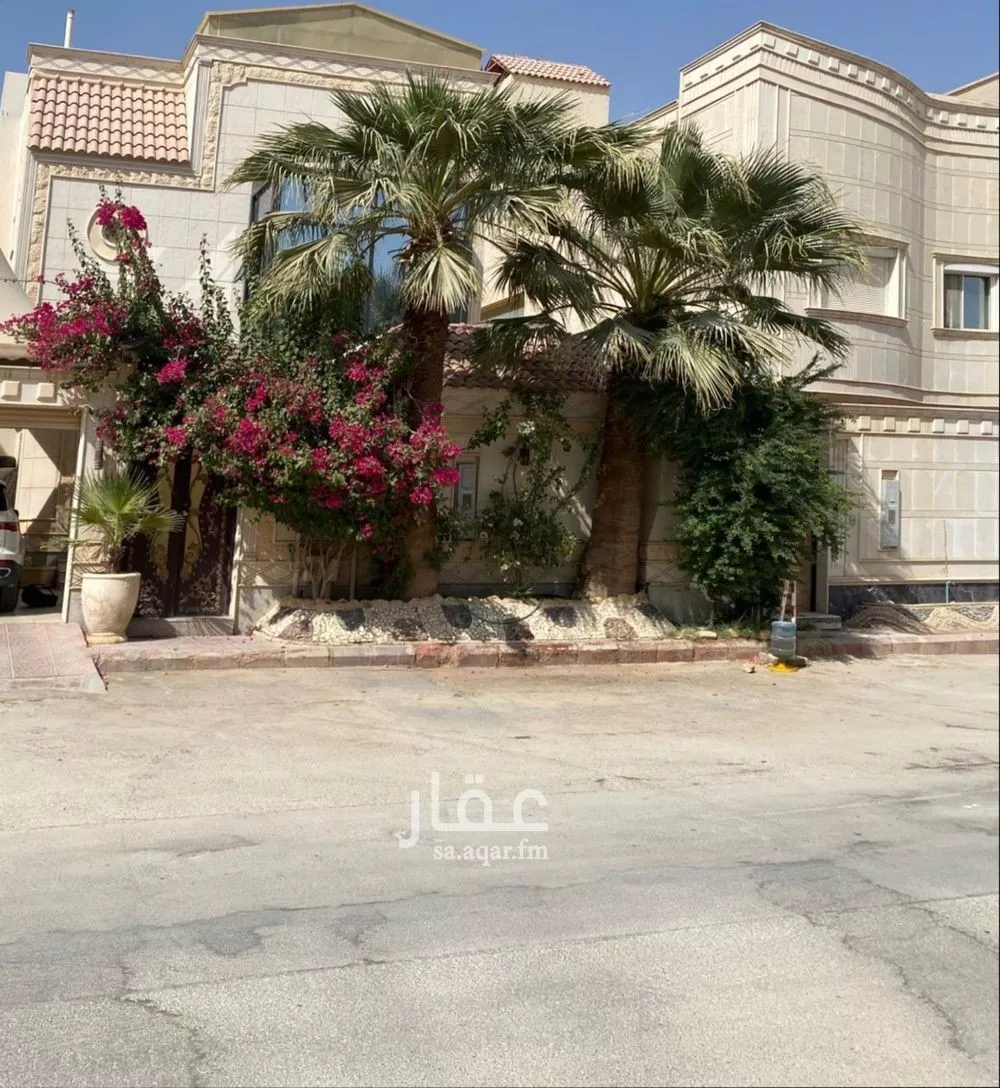 فيلا 4 غرف في عرقة