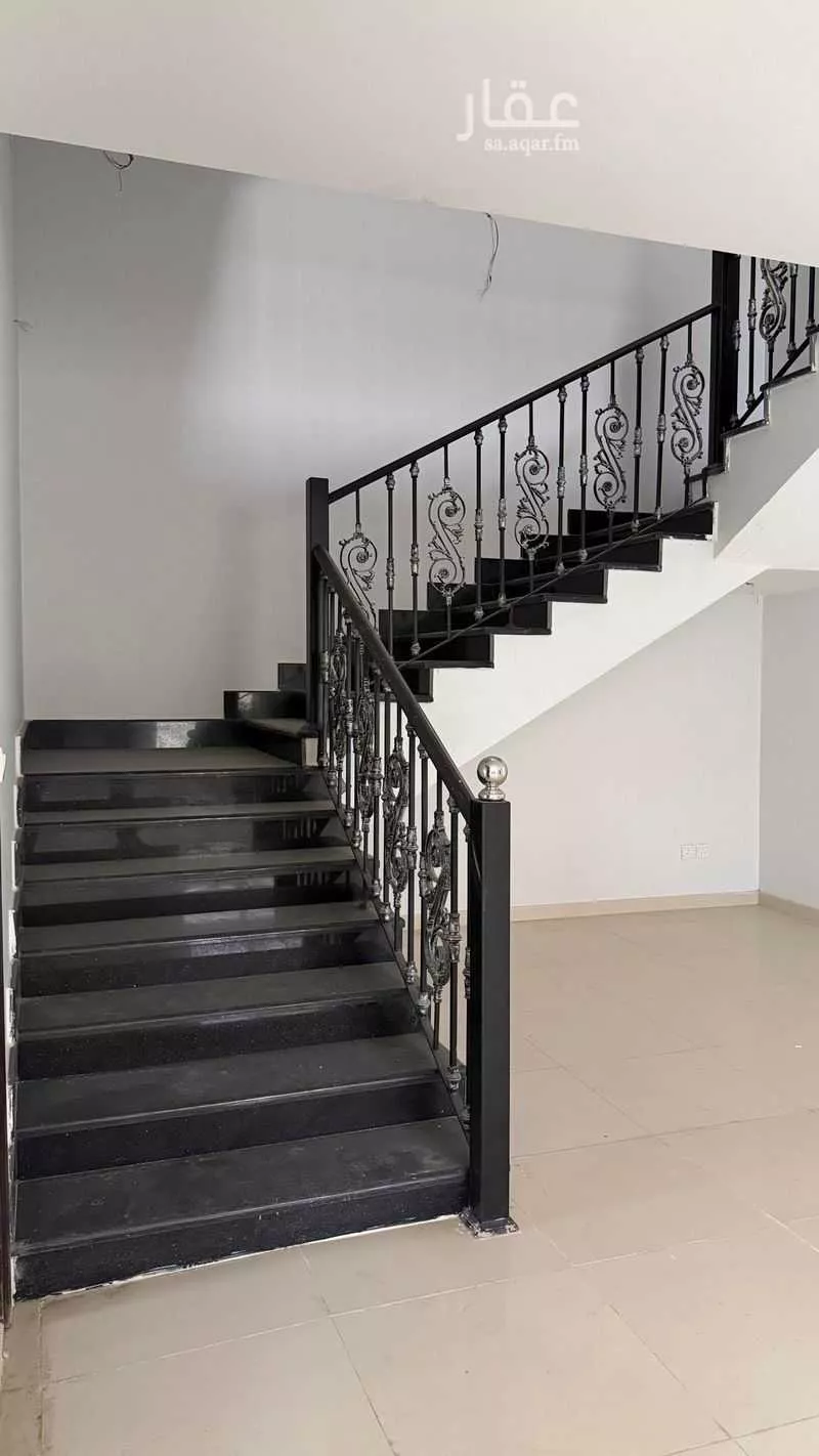 فيلا 8 غرف في الفردوس 5