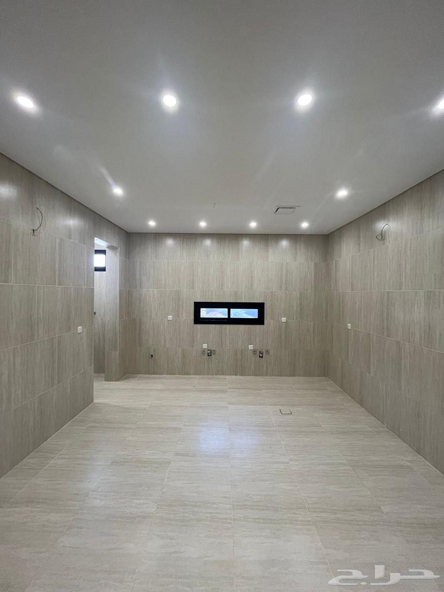 شقة 6 غرف في ولي العهد 3