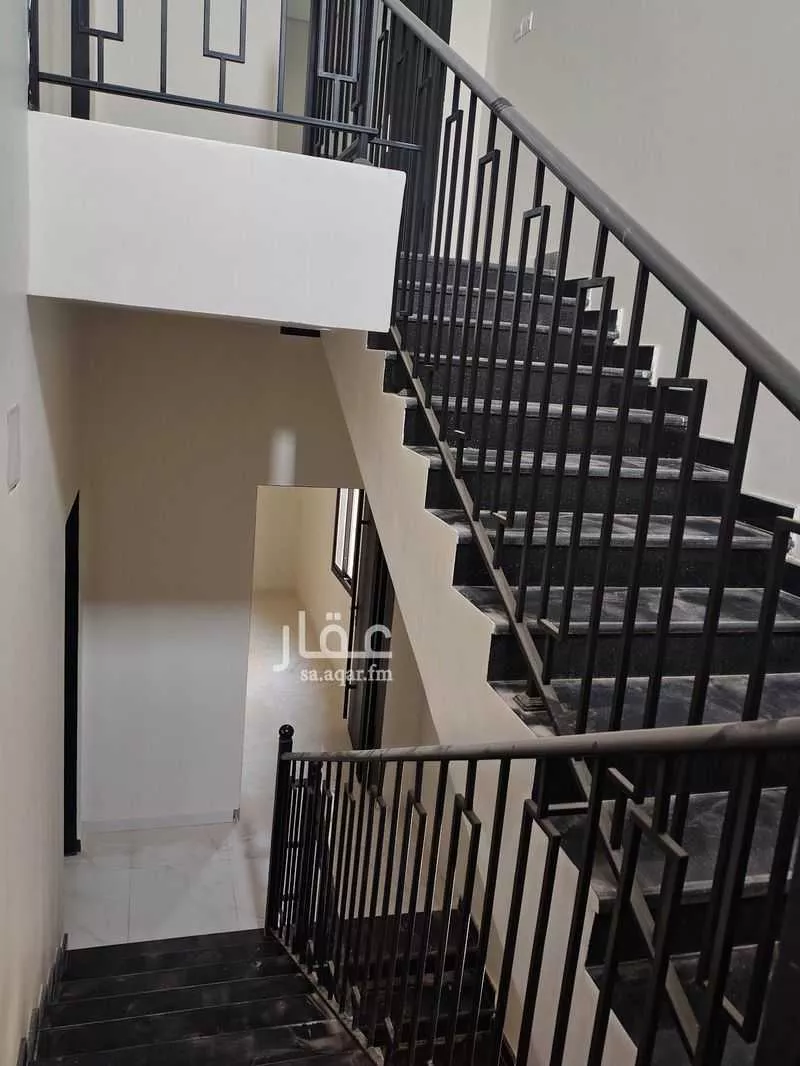 دور 3 غرف في السعادة 7