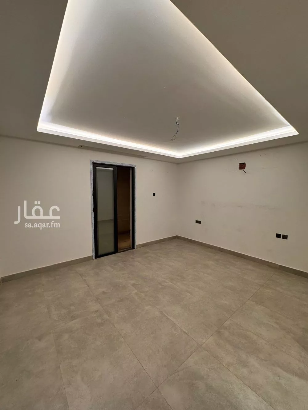 شقة 3 غرف في الملقا 4