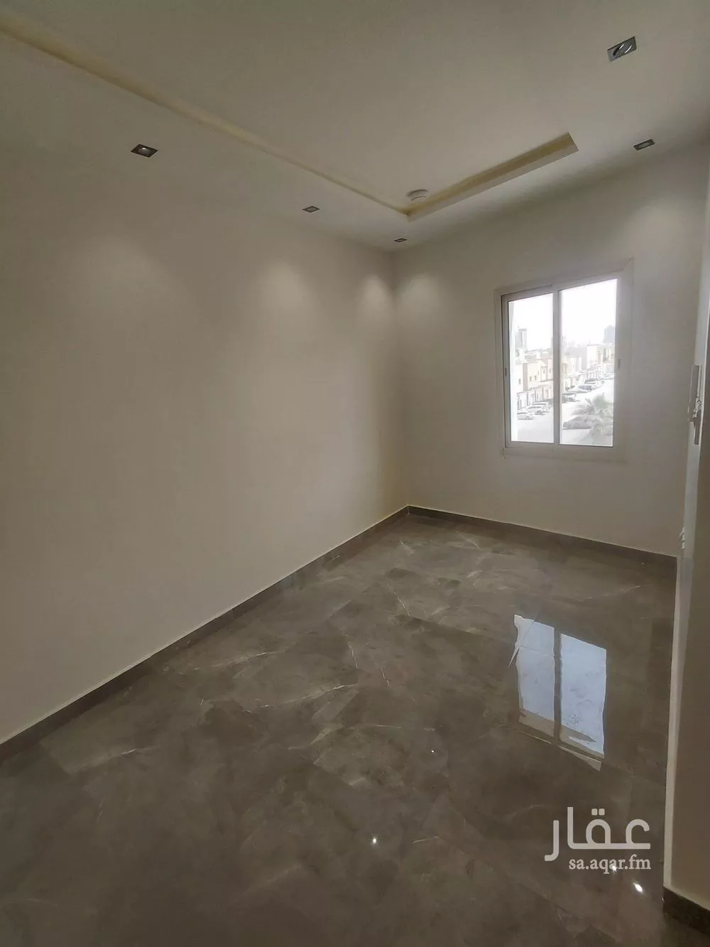 شقة 1 غرف في العقيق 4