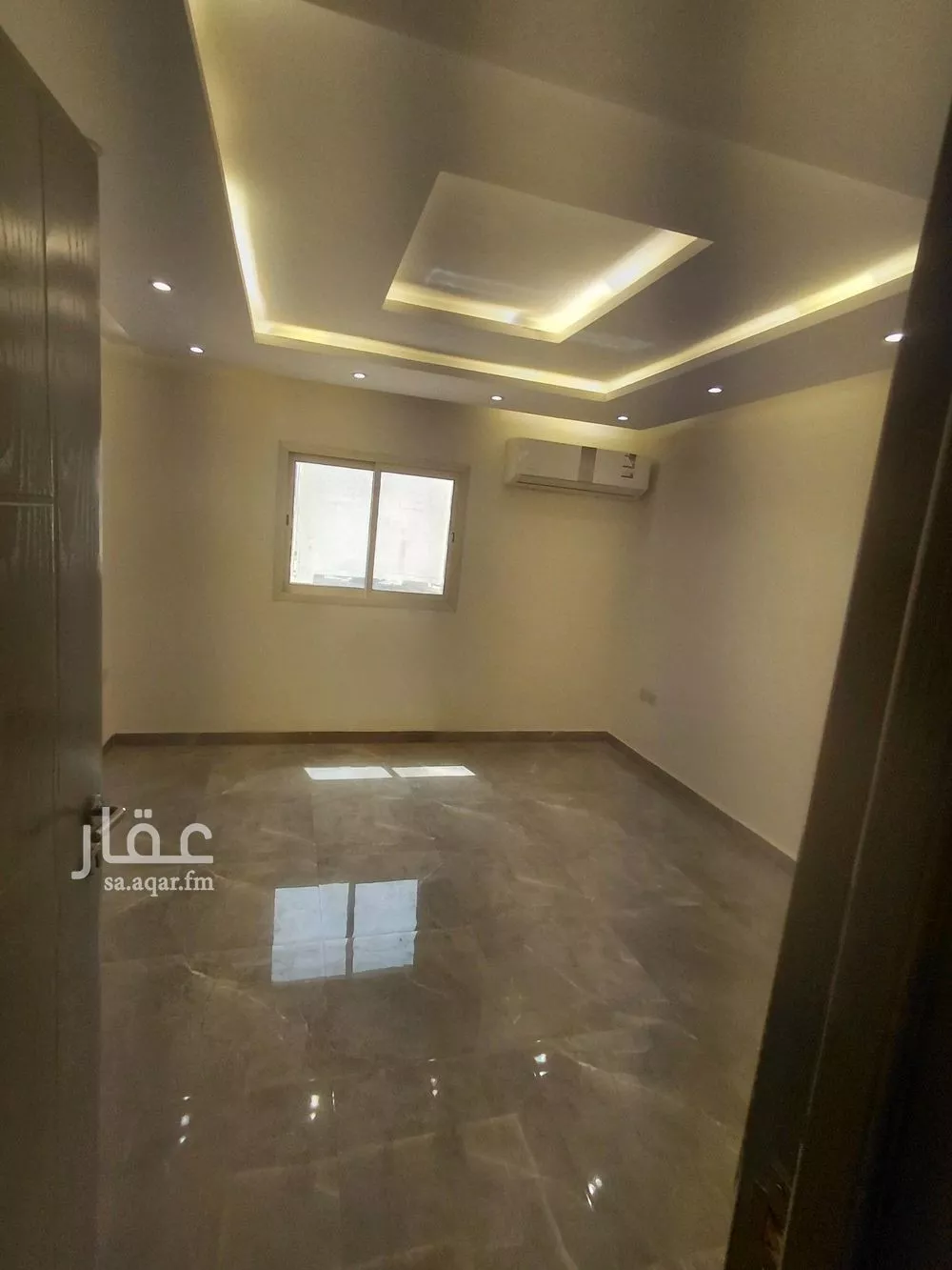 شقة 1 غرف في العقيق 5