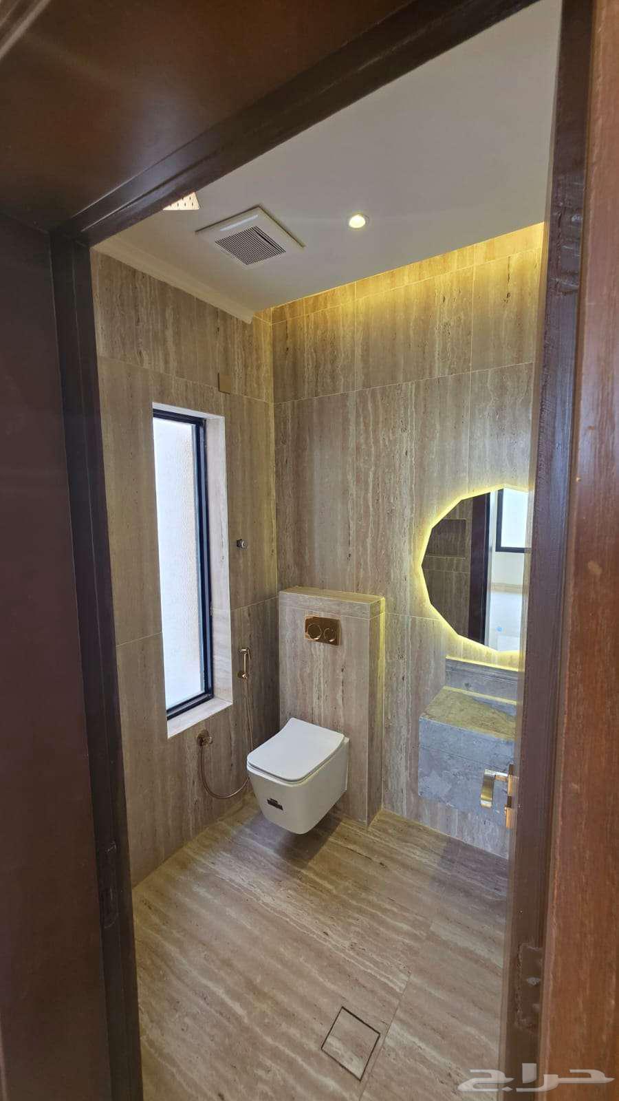 فيلا 8 غرف في ولي العهد 5