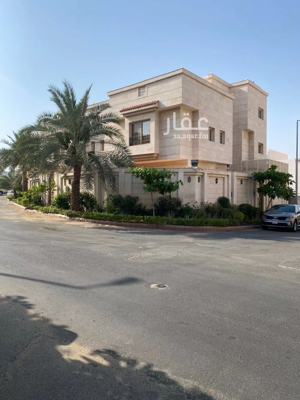 فيلا 5 غرف في الحمراء و ام الجود 1