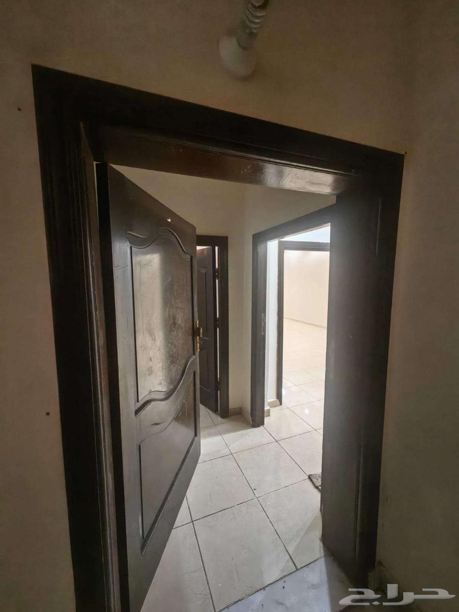 شقة 5 غرف في المدينة الصناعية 4