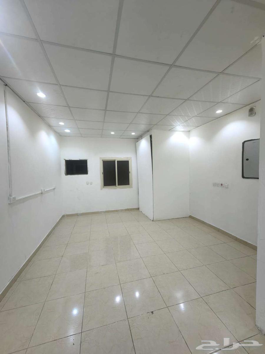 شقة 5 غرف في المدينة الصناعية 5